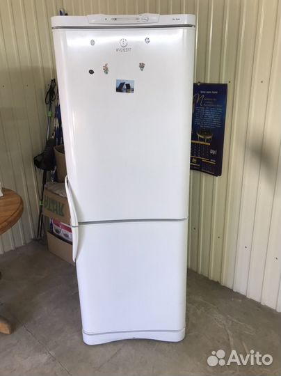 Холодильник indesit