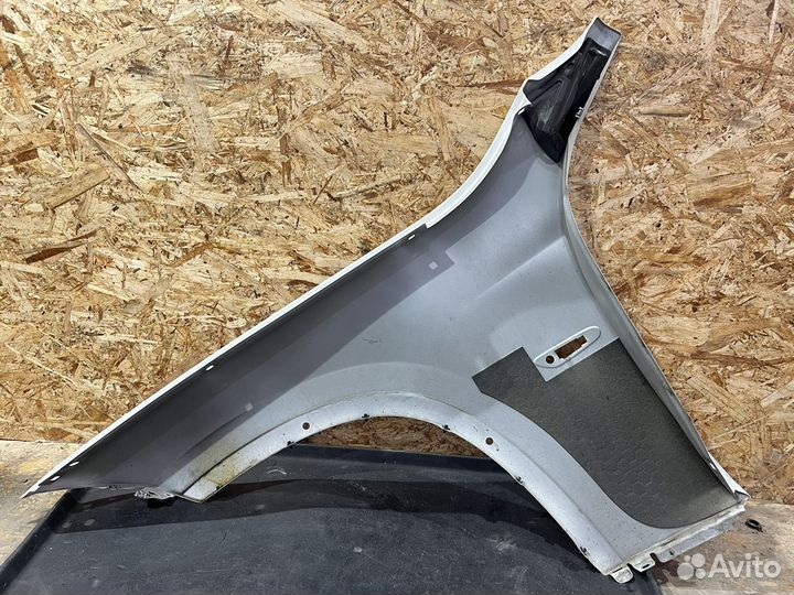 Крыло переднее правое белое BMW X1 E84