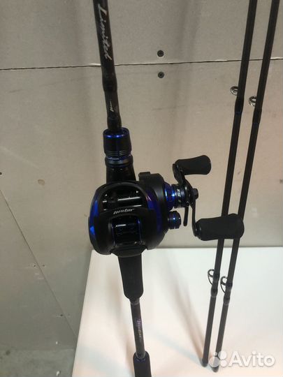 Кастинговый спиннинг с катушкой