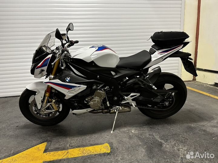 Мотоцикл BMW S1000R
