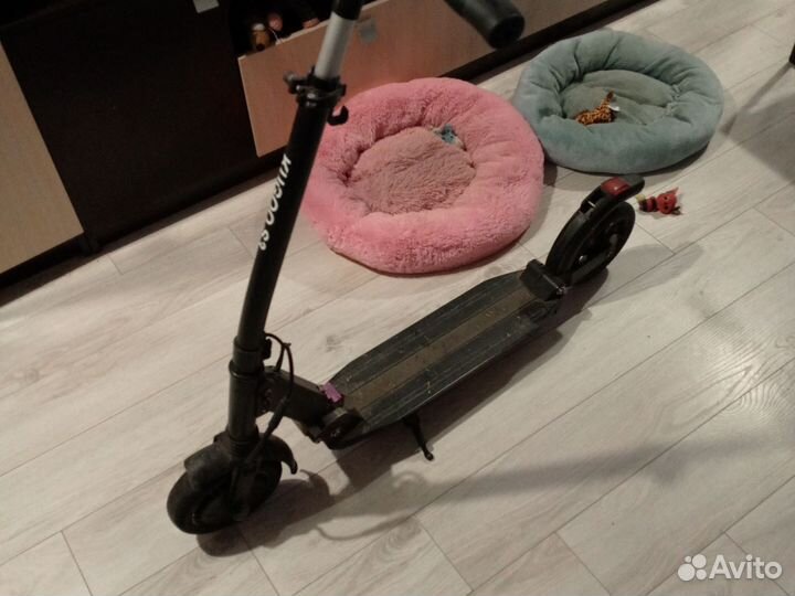 Самокат взрослый электрический бу Hugo S3