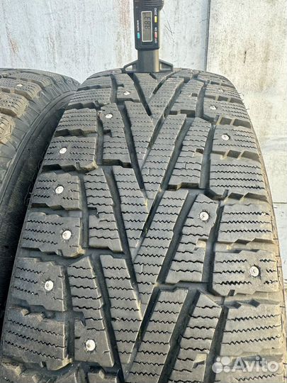 Roadstone Winguard WinSpike SUV 235/65 R17