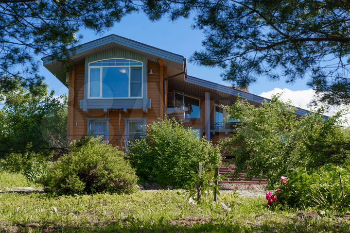 Коттедж 175 м² на участке 12 сот.