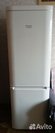 Холодильник бу Hotpoint-Ariston rmba 2185