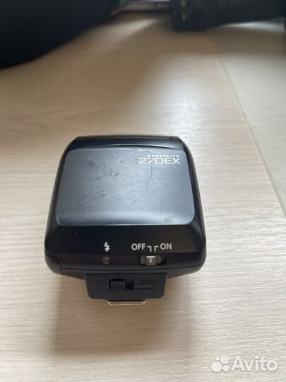 Зеркальный фотоаппарат canon 550d