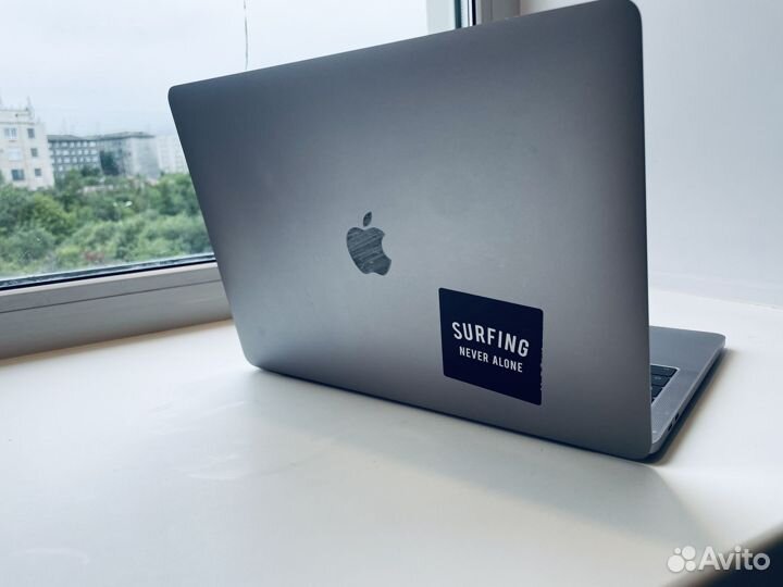 Apple MacBook Pro 13 16gb 1trb