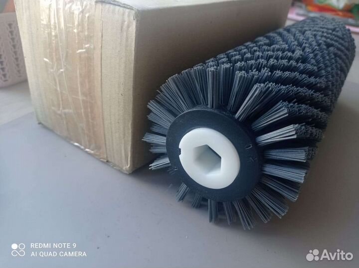 5.762-126.0 Цилиндрическая щетка жесткая, 320 мм