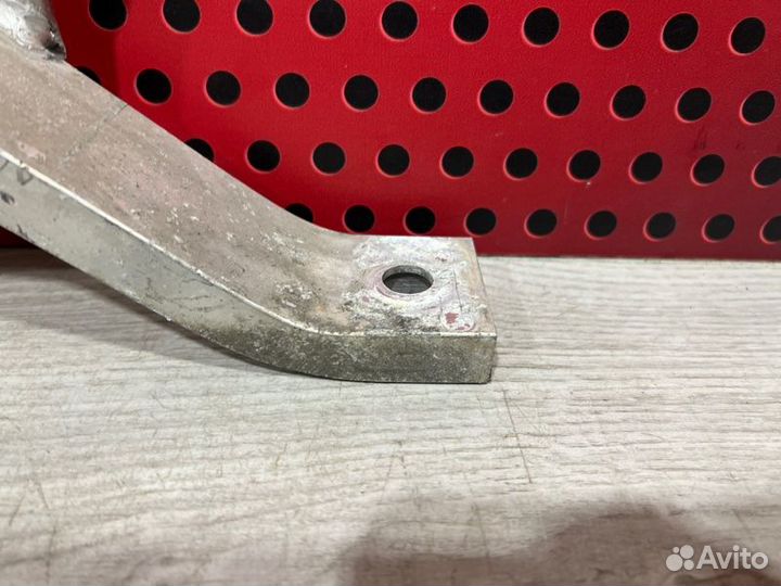 Кронштейн Mercedes-Benz E-Class W213 642 2017