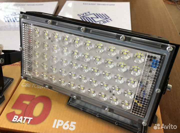 Прожектор светодиодный «Новинка»