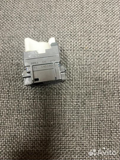 Розетки для кабель-канала legrand