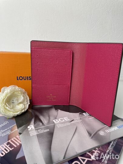 Обложка для паспорта Louis Vuitton