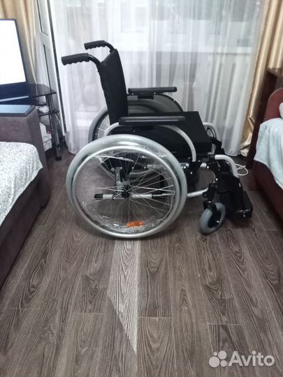 Коляска инвалидная новая