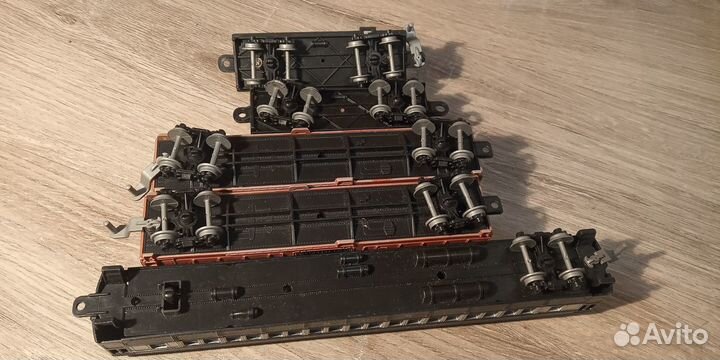 Железнодорожные поезда как на фото на запчасти