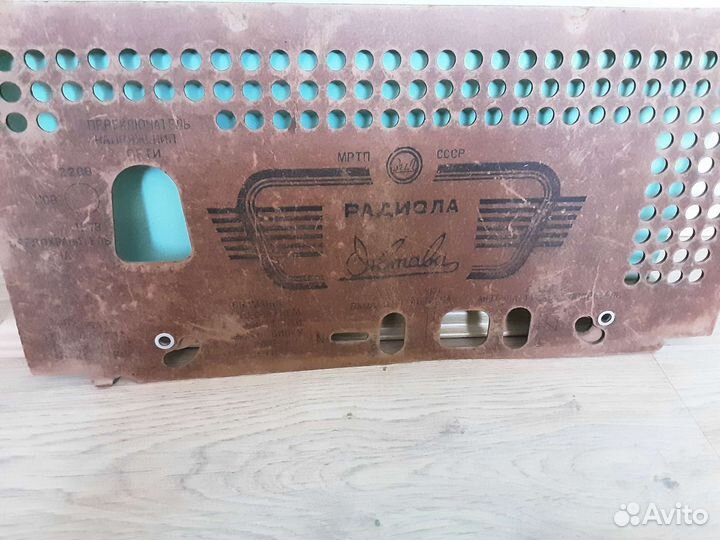 Крышка задняя для радиоприемников