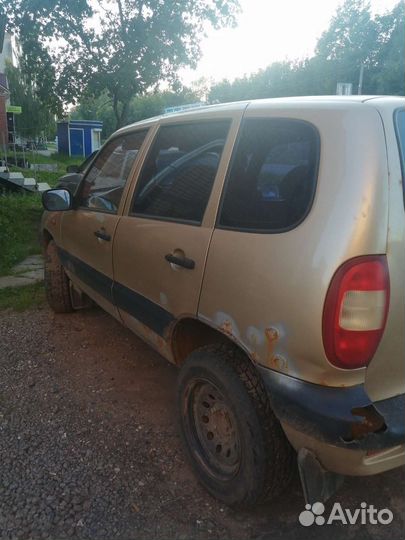 Chevrolet Niva, 2004