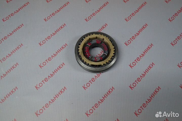 Nissan 32606-50J00 Муфта втулочная 3-4 передача