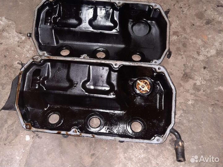 Клапанная крышка chrysler cirrus 2.5 6g73