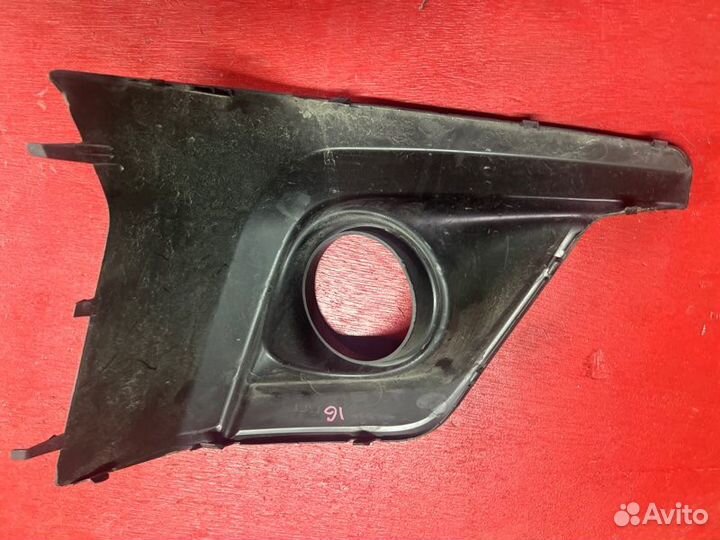 Ободок противотуманной фары правый Subaru Xv GT7