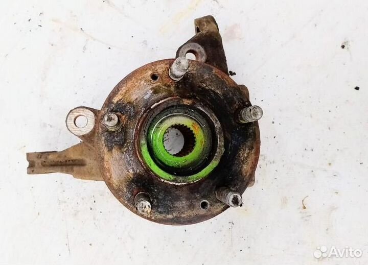 Кулак поворотный передний левый 2007-2012 Kia Ceed