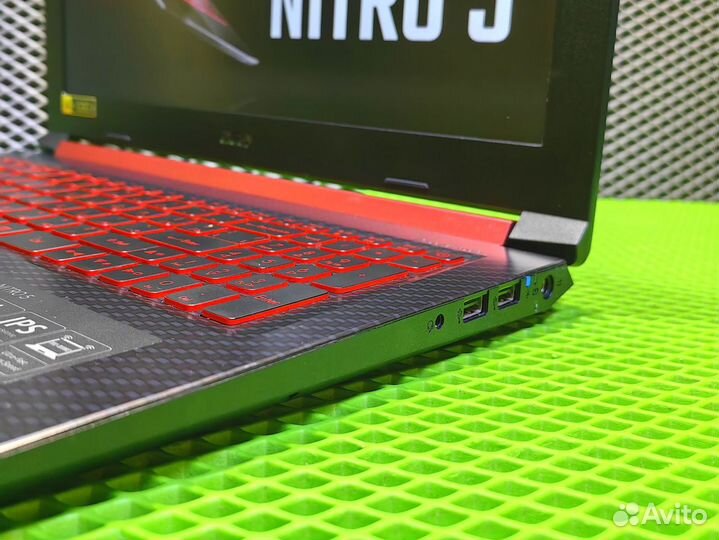 Ноутбук игровой acer nitro 5 i5-8300H/GTX 1050 4Gb