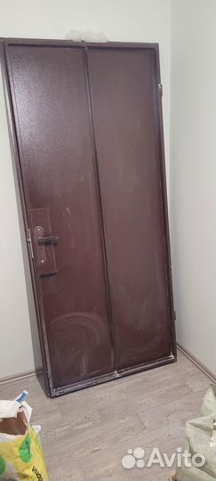 Дверь металлическая от застройщика