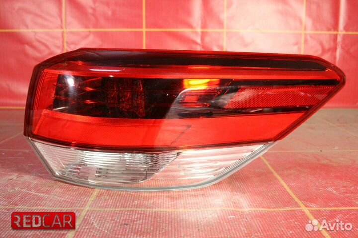 Фонарь правый наружный Toyota Highlander 3 (17)