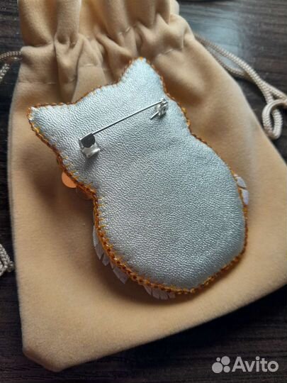 Брошь из бисера 