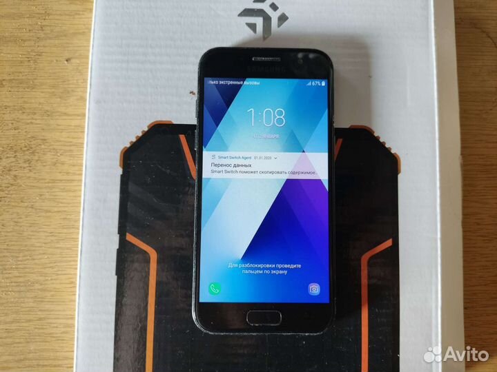 Телефон Samsung galaxy a3 2017