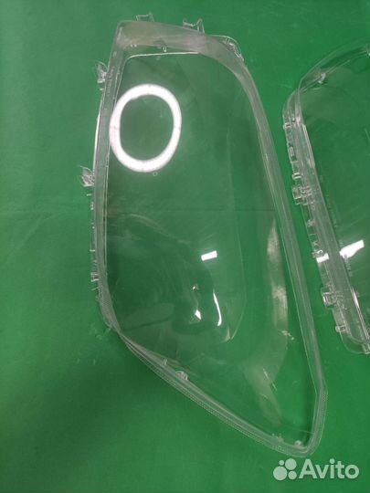 Стекло фары Toyota RAV4 XA30 2005