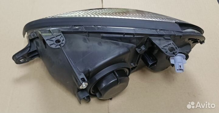 Фара передняя правая под корр. (чёрн.корп.) Lanos