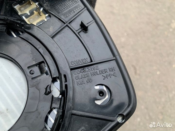 Стекло зеркала заднего вида правое Ceed 2