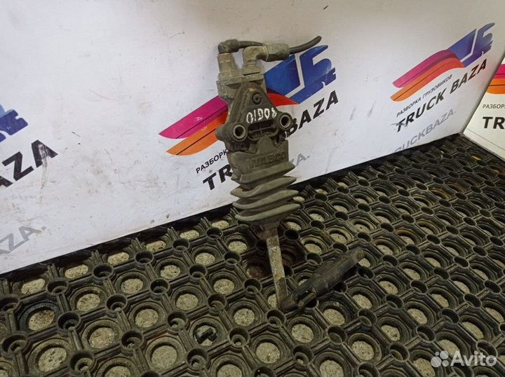 1430545 Кран уровня пола кабины