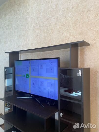 Полка под телевизор