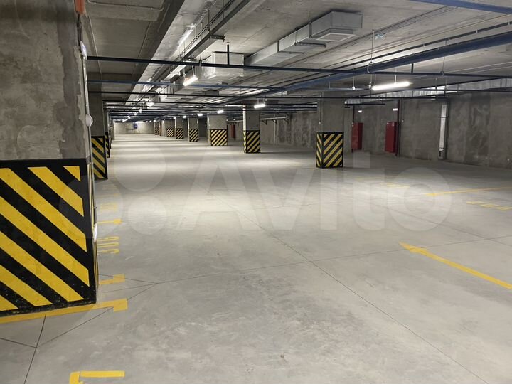 Машиноместо, 13 м²