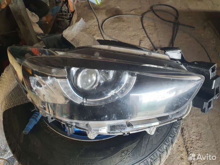 Продаю фару правую на Мазда сх5 2016г