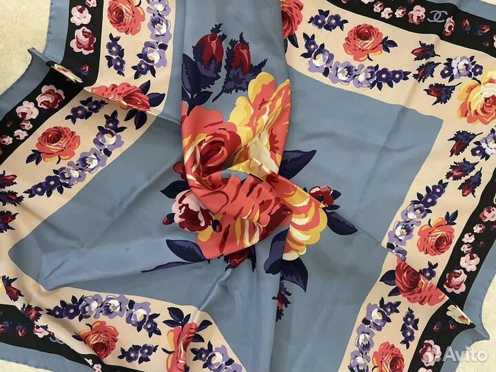 Шелковый платок chanel