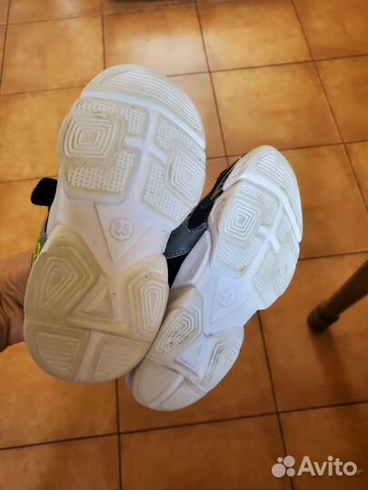 Кроссовки 25р