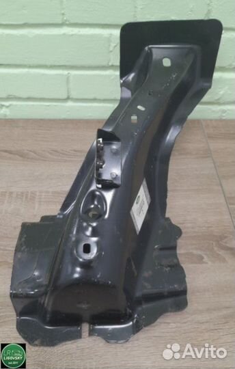 Усилитель крыла передний левый Land Rover