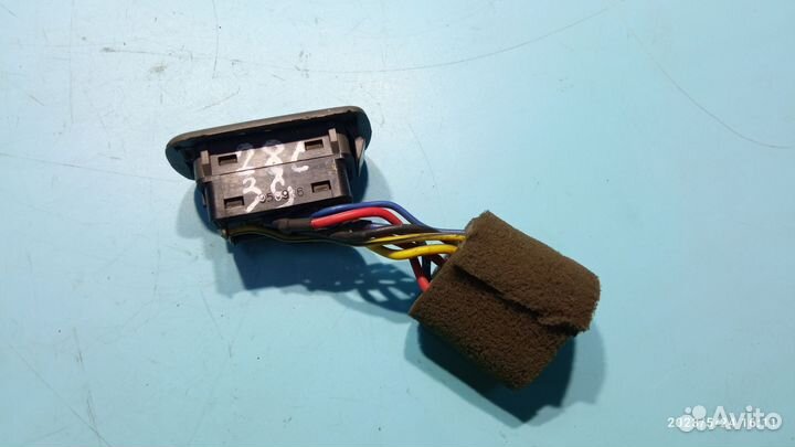 Кнопка стеклоподъёмника для Kia Sportage 1