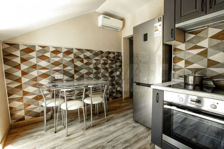 1-к. квартира, 33 м², 3/3 эт.