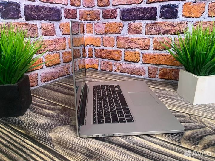 Apple MacBook Pro 15 Retina/i7/16gb/SSD/256gb