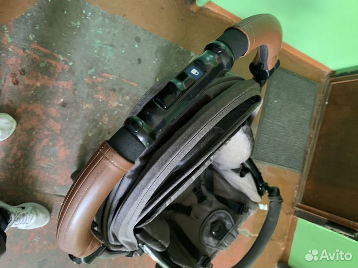 Прогулочная коляска