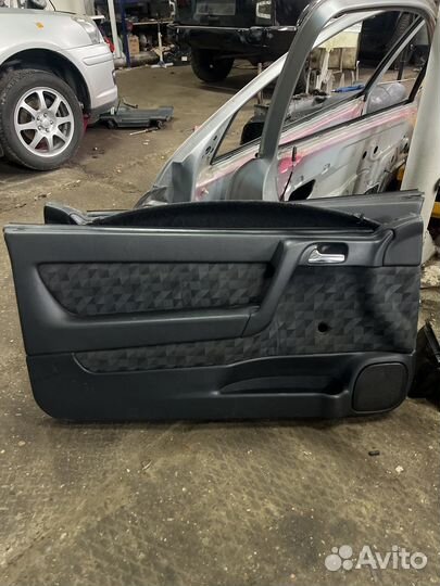 Обшивка двери левой Opel Astra G 2000г