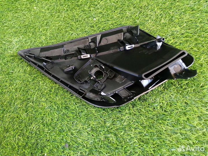 Решетка в бампер левая Lexus Nx200 Z10 2018