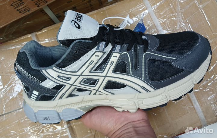 Кроссовки Великаны asics