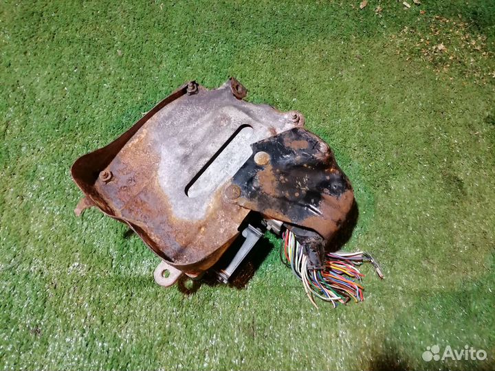 Блок управления двигателем 1860B120 Mitsubishi Out