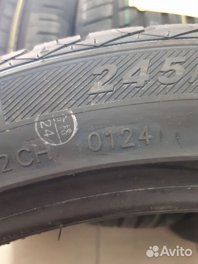 Charmhoo Sports T1 245/45 R19 102W