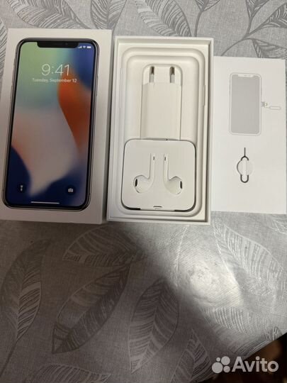 iPhone X, 64 ГБ