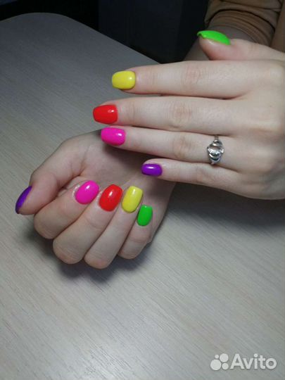 Маникюр и педикюр