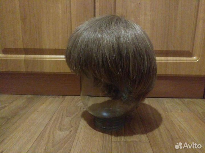 Парик из морских водорослей